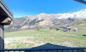 Property grounds - Apartments for 6 People (Albiez-Montrond)