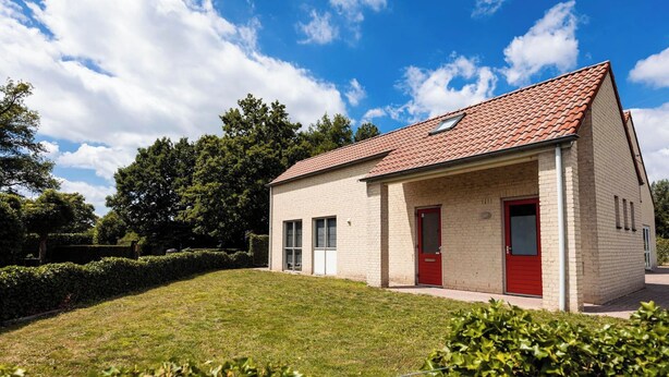 Exterior - Detached Bungalow by the Forest Edge (Ewijk)