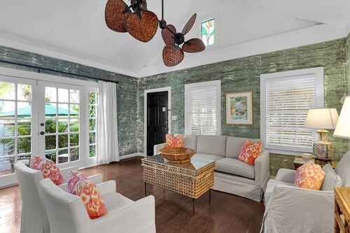 ~GARDENIA COTTAGE~18+ Adult Only cottage near Duval St
