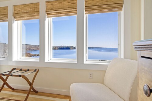 Summer Oceanfront Maine Retreat-Mins to Acadia/Bar Harbor