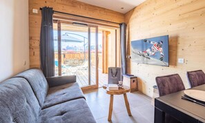 Living area - Gentianes002 Apartment in the Resort Center (Huez)