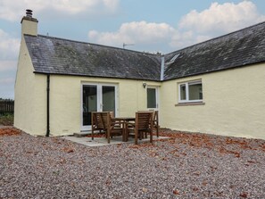 Outdoor dining - Bankhead Of Lour Cottage (Forfar)