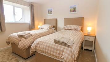 2 bedrooms, individually decorated, individually furnished, free WiFi