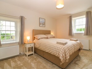 2 bedrooms, individually decorated, individually furnished, free WiFi - Bankhead Of Lour Cottage (Forfar)