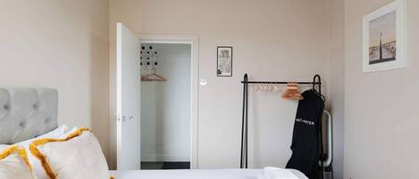 1 bedroom, Internet, bed sheets
