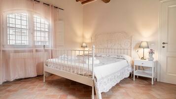 1 quarto, ferros/tábuas de passar roupa, Wi-Fi, roupa de cama