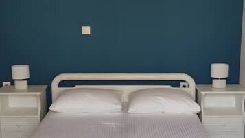 3 slaapkamers, een strijkplank/strijkijzer, wifi, beddengoed