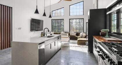 Modern House Near Hudson with Fire Pit and Privacy