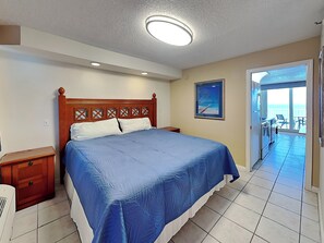 1 habitación, tabla de planchar con plancha, internet y ropa de cama 