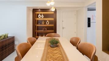 Departamento básico | Restaurantes