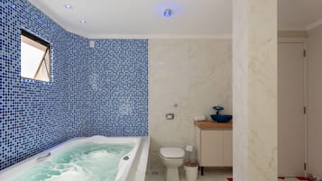 Departamento básico | Baño | Regadera