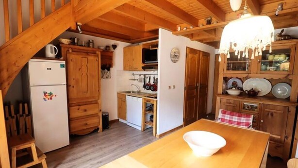 Private kitchen - 50m2 Duplex for 6 to 7 People, 2 Closed Bedrooms and Mezzanine With Beds (Beaufort)