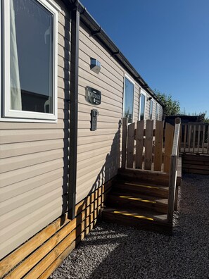 تفاصيل الفندق من الخارج