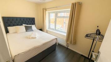 4 dormitoris, Internet i roba de llit