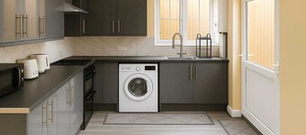 Nayla House – Cozy 4BR with Garden & Parking