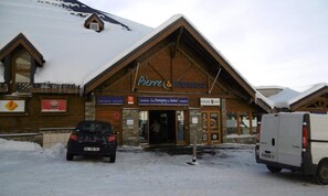 Exterior - Holiday Home in Val Thorens Ski-in/ski-out (Les Belleville)