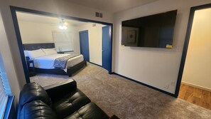 3 soverom, strykejern/-brett, wi-fi og sengetøy