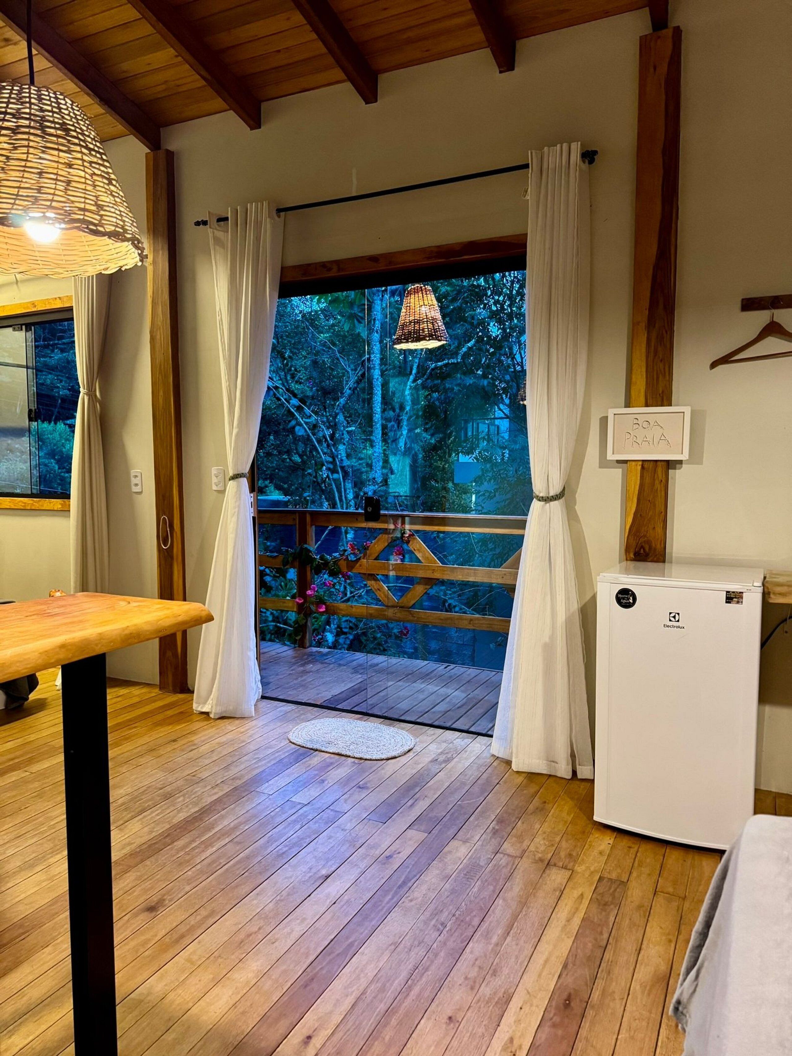 Lumira House - Superior - Bombinhas/SC | Private kitchen | Cookware/dishes/utensils