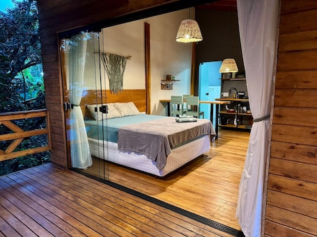 Decoración personalizada, muebles diferentes y wifi gratis