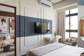 Tabla de planchar con plancha y wifi