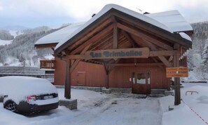 Exterior - 3-room Apartment for 6 People Located in the Center of Meribel Close to Shops and ski Slopes (Les Allues)