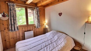 Room - Beautiful Family Apartment Near Lake Tueda (Les Allues)
