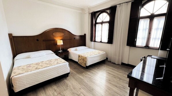 واي فاي مجانًا وملاءات أسرّة