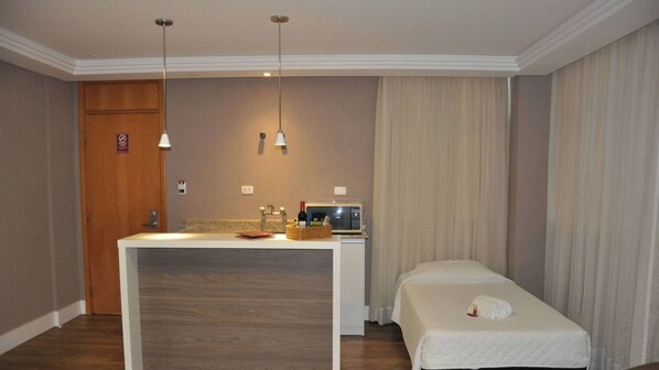 واي فاي مجانًا وملاءات أسرّة