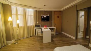 1 quarto, Wi-Fi de cortesia, roupa de cama