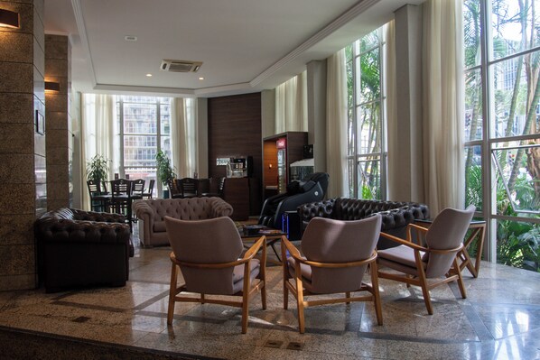 المنشأة من الداخل