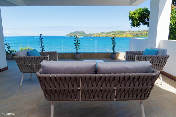 Deluxe appartement, 2 slaapkamers, uitzicht op het strand | Terras