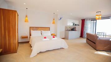 Comfort Studio Suite, Sea View | In-room safe, free WiFi