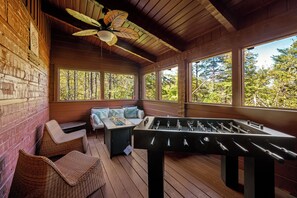 Spielezimmer