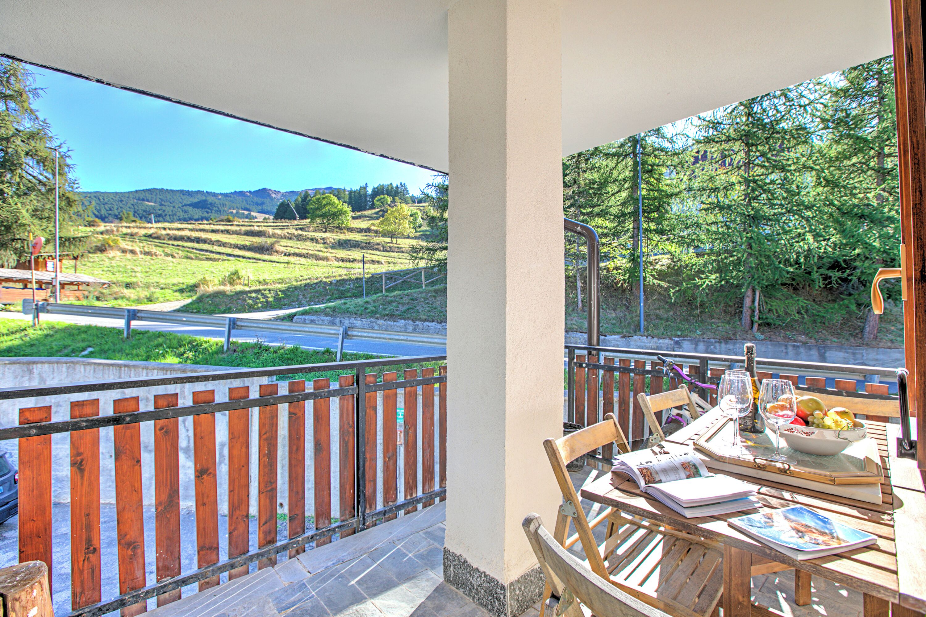 Family Apartment, Multiple Bedrooms (Appartamento Chez Mavi Cond Il Rio) | Outdoor dining