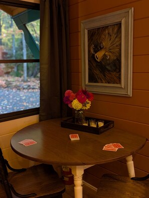 Dining - Falcon's Perch Cabin with Long-Range Views (Black Mountain)