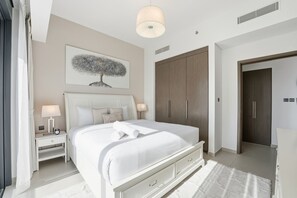 1 slaapkamer, een kluis op de kamer, een strijkplank/strijkijzer