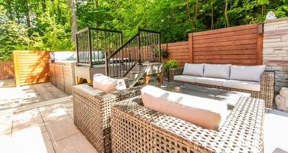 Luxury 4BR Stay with Swim Spa, Golf & Fireplaces