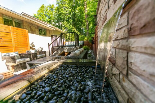 Luxury 4BR Stay with Swim Spa, Golf & Fireplaces