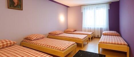 9 chambres, accès Internet, draps fournis