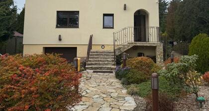 BIZAR Hostel in Izabelin-Dziekanówek