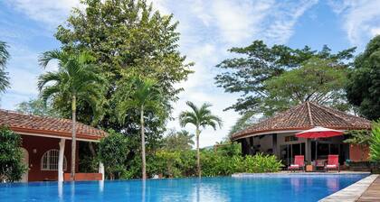 Room-serene Tamarindo Retreat With Share
