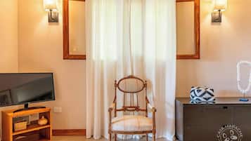 Room, 1 Bedroom, Accessible, Terrace | Room amenity