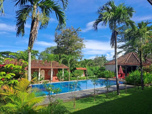 Room-serene Tamarindo Retreat With Share