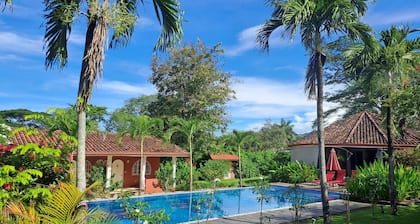 Room-serene Tamarindo Retreat With Share