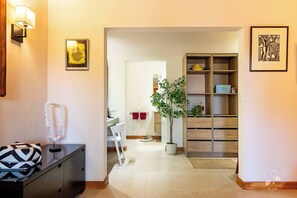 ห้องพัก, 1 ห้องนอน, พร้อมสิ่งอำนวยความสะดวกสำหรับผู้พิการ, ระเบียง | ห้องนั่งเล่น