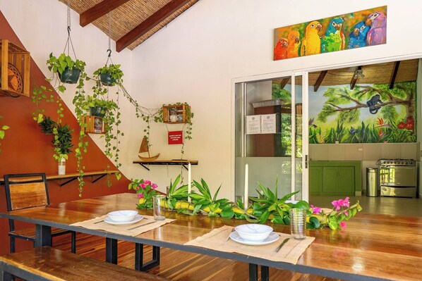 Room, 1 Bedroom, Accessible, Terrace | Dining room