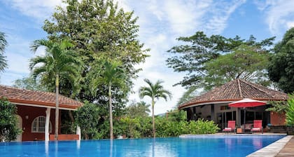 Room-serene Tamarindo Retreat With Share