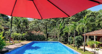 Room-serene Tamarindo Retreat With Share