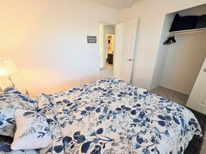 Room - 2-Bedroom Entire Guest Suite in Fabulous North Las Vegas Mountain Views (North Las Vegas)