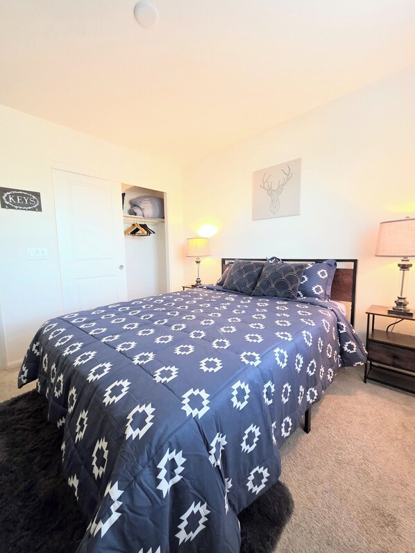 Room - 2-Bedroom Entire Guest Suite in Fabulous North Las Vegas Mountain Views (North Las Vegas)